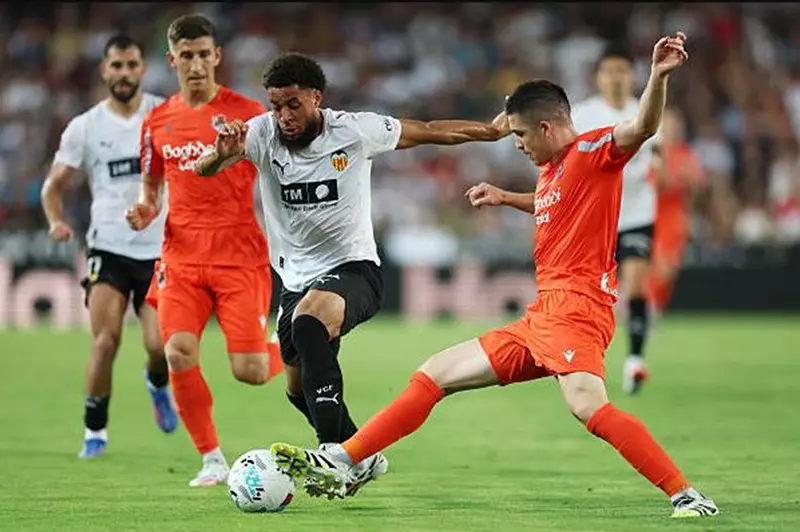 الدوري الإسباني: تعادل ريال سوسيداد وفوز مثير لألافيس ضد ليفانتي الدوري الإسباني: تعادل ريال سوسيداد وفوز مثير لألافيس ضد ليفانتي